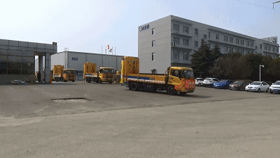 點開(kāi)讓你(nǐ)了(le)解徐工(gōng)随車(chē)自(zì)主研發"神器(qì)”——防撞緩沖車(chē)